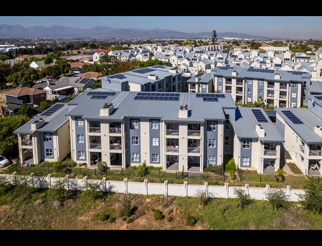 2 BEDROOM APARTMENT FOR SALE IN LANGEBERG RIDGE